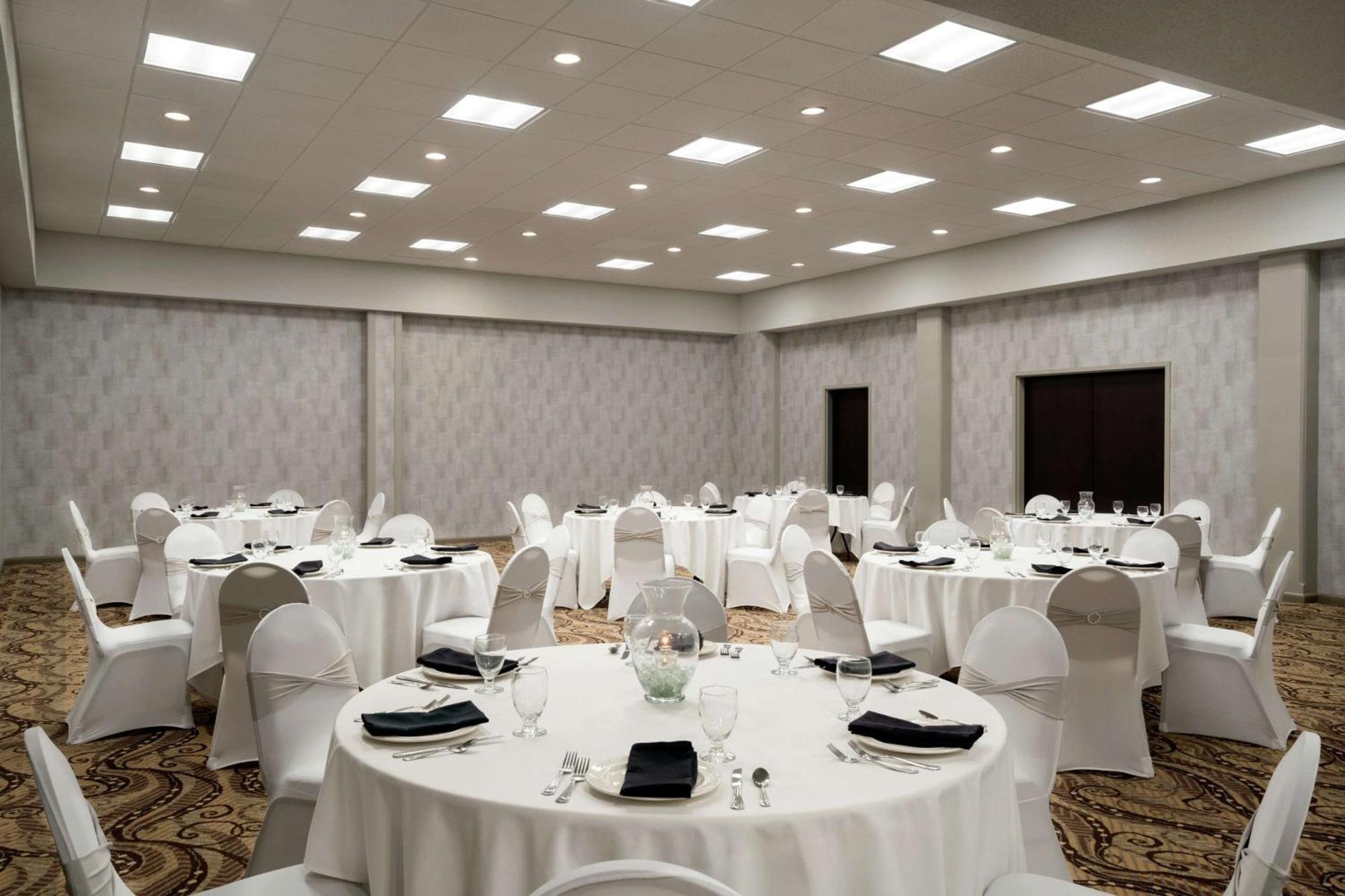 Embassy Suites Brunswick Eksteriør bilde
